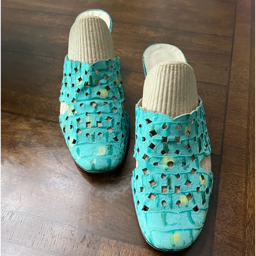 Turkish leather, turquoise color size 38 shoes.